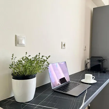 אתונה Penthouse Apartment & Studio Near Glyfada - Free Parking מראה חיצוני תמונה