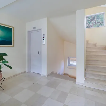 אתונה Penthouse Apartment & Studio Near Glyfada - Free Parking מראה חיצוני תמונה