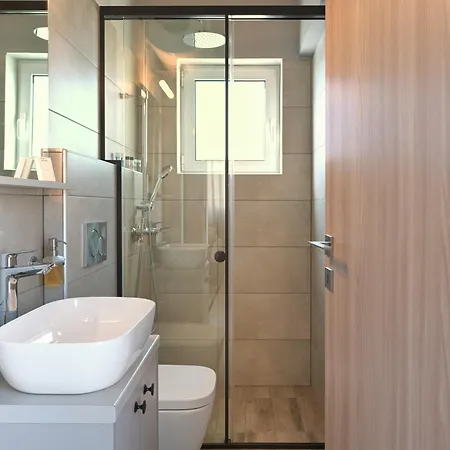 אתונה Penthouse Apartment & Studio Near Glyfada - Free Parking מראה חיצוני תמונה