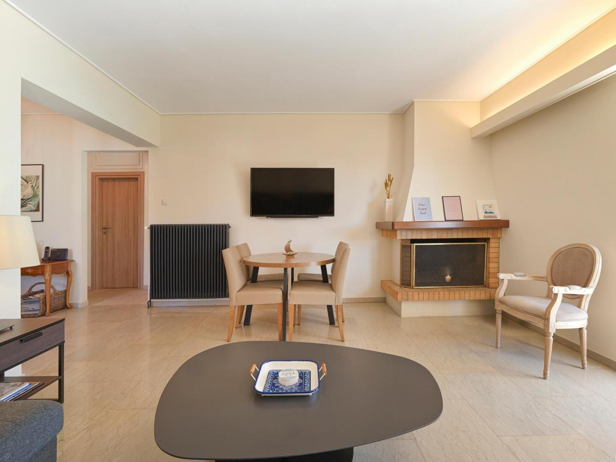 Apartament Penthouse & Near Glyfada - Free Parking